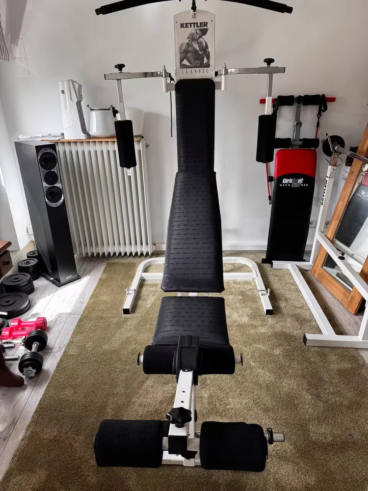 Sportgeräte in der Etappenwohnung am Eifelsteig